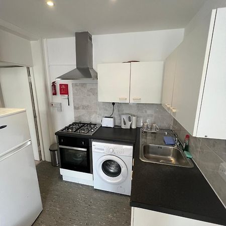 Miles 4Floor Apartment London Bagian luar foto