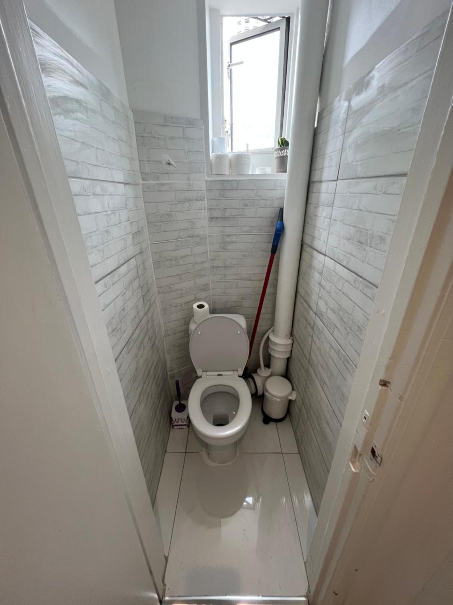 Miles 4Floor Apartment London Bagian luar foto